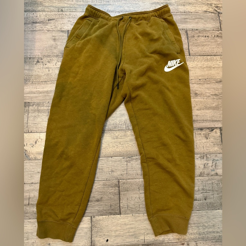 Men’s Nike sweatpants